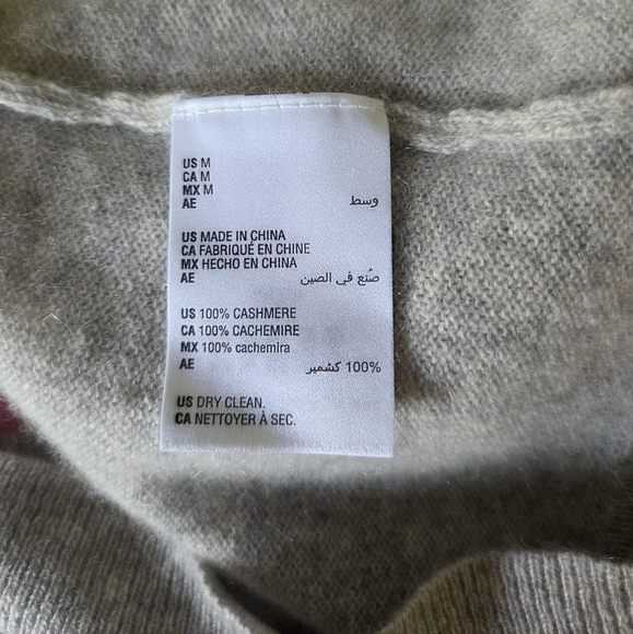 Charter Club 100% Cashmere Lipstick Lips Crewneck Sweater Gray Pink Medium - Picture 12 of 13